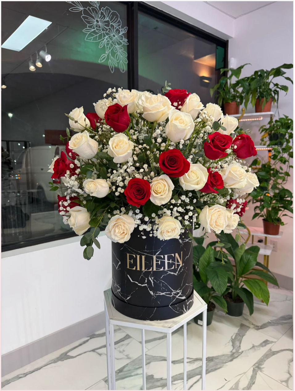 Signature Red & White Rose Box