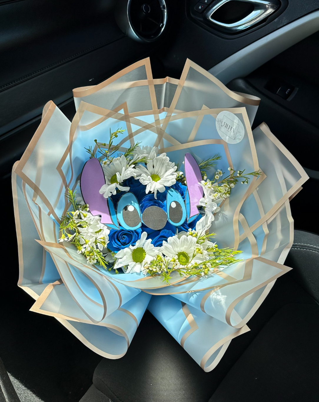 V-Day Mini Stitch Bouquet